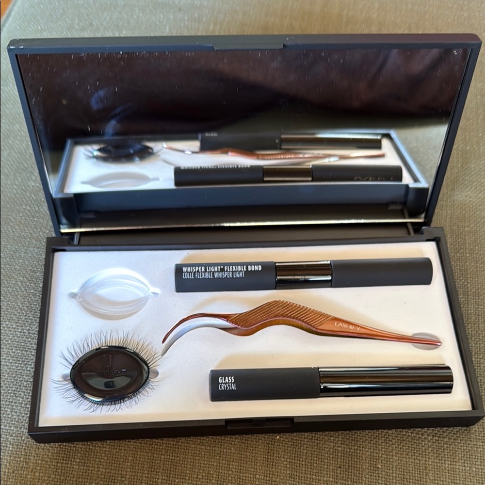 LASHIFY Black and Gold Tools Kit